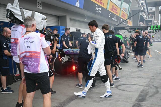 Williams divulga um efeito impressionante do fogo no veículo F1 de Alex Albon 

