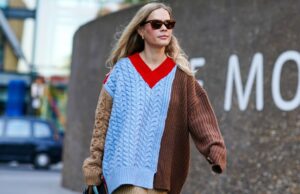 17 vestidos soltos de ação de graças na Amazon que ainda chegarão a tempo – a partir de US$ 7 Victoria Magrath usa um pulôver de lã laranja vermelho e rosa com gola alta, saia plissada de renda preta e bolsa de couro preta, durante a London Fashion Week de setembro de 2019 em 15 de setembro de 2019 em Londres, Inglaterra.