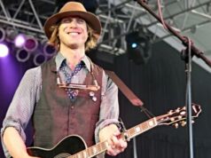 O trovador americano Todd Snider, cantor e compositor de country alternativo, morre aos 59 anos O trovador americano Todd Snider, cantor e compositor de country alternativo, morre aos 59 anos