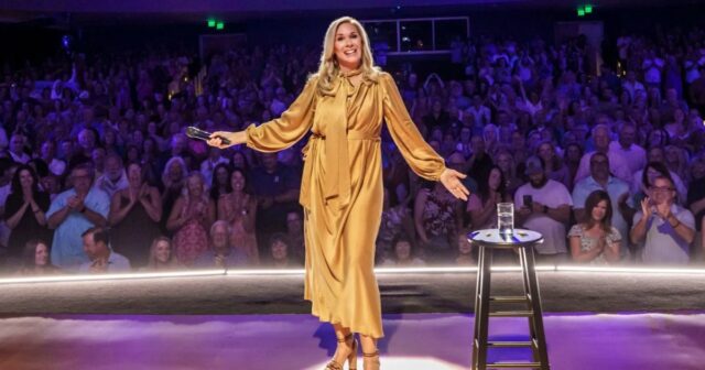 19 melhores especiais de stand-up na Netflix agora (novembro de 2025)
