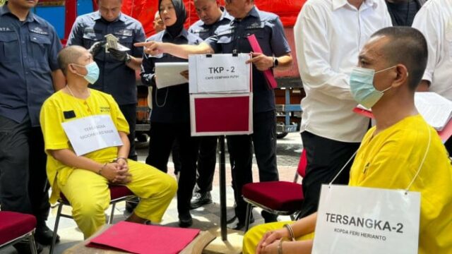 3 soldados do exército indonésio envolvidos em caso de sequestro sádico em agência bancária acusados ​​de assassinato premeditado
