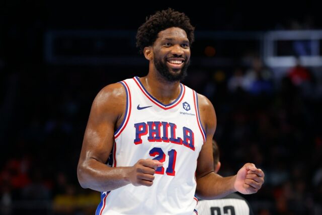 76ers fazem mudanças chocantes no status de Joel Embiid contra Hawks
