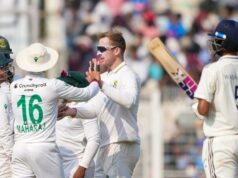 A África do Sul venceu a Índia por 30 corridas no primeiro teste em Calcutá; Harmer brilha A África do Sul venceu a Índia por 30 corridas no primeiro teste em Calcutá; Harmer brilha