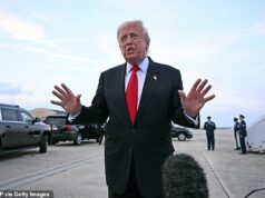 A BBC se prepara para se humilhar diante de Donald Trump HOJE, antes que o prazo do processo de um bilhão de dólares do presidente expire Numa carta contundente, os advogados do Presidente exigiram até sexta-feira à noite uma retratação total, um pedido imediato de desculpas e uma oferta de compensação da BBC pela “representação fabricada” de Donald Trump no Panorama.