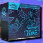 Cartões de ex-chase Mega Charizard X de Phantasmal Flames em um fundo estampado roxo