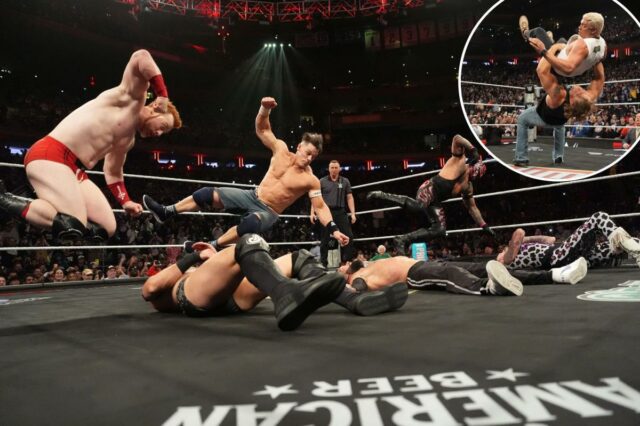 A WWE nos deu um momento diferente de John Cena A WWE nos deu um momento diferente de John Cena na despedida do MSG que se tornou o aperitivo perfeito do Raw