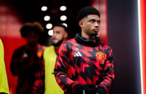 A ausência de Amad terá um efeito enorme no Man Utd, Ruben Amorim não pode tomar a decisão óbvia – Opinião Amad tenta cruzar para o Manchester United.