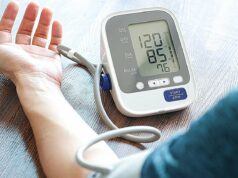 A denervação renal por radiofrequência reduz a pressão arterial na doença renal crônica estágio 3a, b A denervação renal por radiofrequência reduz a PA na DRC estágio 3a, b