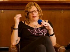 A diretora de ‘Matrix’, Lilly Wachowski, não está surpresa que a MAGA tenha cooptado a pílula vermelha: ‘Isso é o que o fascismo faz’ | Vídeo A diretora de 'Matrix', Lilly Wachowski, não está surpresa que a MAGA tenha cooptado a pílula vermelha: 'Isso é o que o fascismo faz' | Vídeo