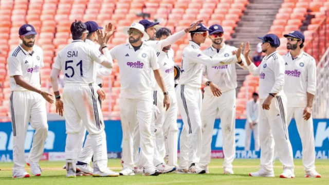 A equipe da Índia treina antes da estreia da série contra a África do Sul em Calcutá
