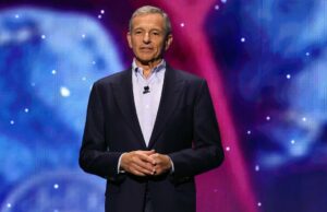 A esperança de Bob Iger para seu sucessor da Disney: ‘Desejo constante de reinventar’ A esperança de Bob Iger para seu sucessor da Disney: 'Desejo constante de reinventar'