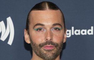 A estrela de ‘Queer Eye’ Jonathan van Ness diz que a fama o deixou ‘deprimido e isolado’ Jonathan van Ness principal getty 2
