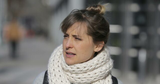 A ex-estrela de 'Smallville' Allison Mack detalha seu tempo no 'culto sexual': 'Eu era ... abusiva'
