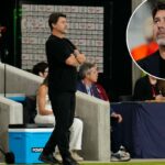 O técnico dos Estados Unidos, Mauricio Pochettino, antes da partida de futebol.