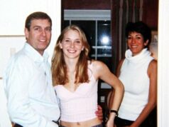 A foto de Andrew com Virginia Giuffre é real, afirma o e-mail de Epstein Andrew, destituído de seu título real por seu irmão, o rei Charles, agora enfrenta as exigências dos EUA para esclarecer seu relacionamento com Jeffrey Epstein.