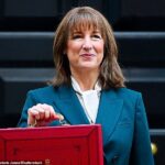 O Orçamento do Chanceler na quarta-feira não mencionou que haveria uma avaliação nova e muito mais elevada do valor dos edifícios usados ​​para calcular as taxas comerciais, nem que o desconto de 40 por cento nas taxas comerciais para muitos pubs, restaurantes e lojas introduzido durante a pandemia terminaria em abril.