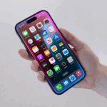 O Apple iPhone 17 Pro Max mostrando papel de parede diferente