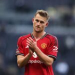 Matthijs de Ligt, do Manchester United, comemora o gol do empate