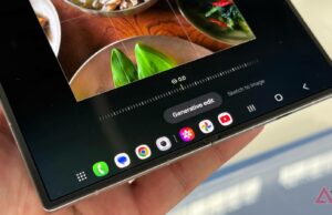 A maioria dos usuários do Galaxy não usa recursos de edição de fotos com IA A frente e a traseira de um telefone Galaxy com estrelas de desenho riscadas no fundo