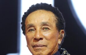 A mais nova alegação de agressão sexual de Smokey Robinson vem de um homem smokey-robinson-getty-1