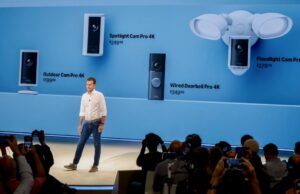 A nova ferramenta Familiar Faces das câmeras circulares viola as leis estaduais de privacidade, dizem especialistas em privacidade câmeras circulares em exibição no evento de lançamento em Nova York