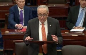 A oferta de Schumer para acabar com a paralisação dos EUA é rejeitada pelos senadores republicanos A oferta de Schumer para acabar com a paralisação dos EUA é rejeitada pelos senadores republicanos