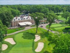 A pequena cidade mais rica de Nova York revelada – e não está em Westchester Vista aérea do campo de golfe e sede do clube The Muttontown Club.