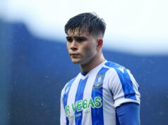 A posição do Man Utd e do Sheffield Wednesday sobre o futuro de Harry Amass, à medida que o empréstimo impressionante se aproxima do fim O zagueiro do Manchester United, Harry Amass, se aquece durante a partida do Sky Bet Championship entre West Bromwich Albion e Sheffield Wednesday no The Hawthorns em West Bromwich em 2025.