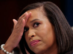 A prefeita de DC, Muriel Bowser, anuncia que não buscará a reeleição: ‘Foi a honra da minha vida’ ser prefeita A prefeita de DC, Muriel Bowser, anuncia que não buscará a reeleição: 'Foi a honra da minha vida' ser prefeita