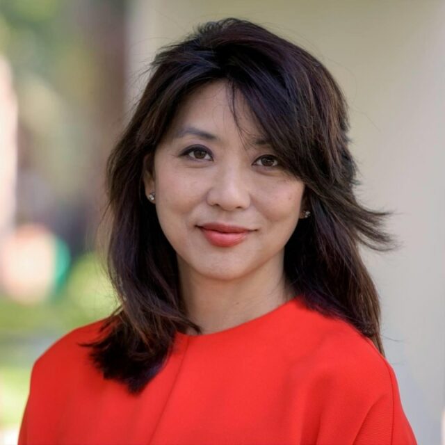 A presidente da paróquia de Jefferson, Cynthia Lee Sheng, entra Yahoo news home