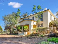 A primeira fazenda de trigo de WA foi vendida sob o martelo para pecuaristas locais de Gingin A primeira fazenda de trigo de WA foi vendida sob o martelo para pecuaristas locais de Gingin