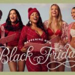 Uma mulher usando um sutiã vermelho com alças enfeitadas.