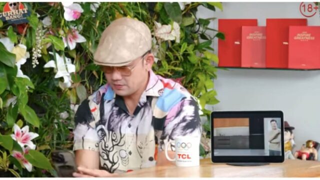 A reação de Denny Sumargo ao assistir a imagens CCTV A reação de Denny Sumargo ao assistir a imagens CCTV do suposto adultério de Inara Rusli e Insanul Fahmi