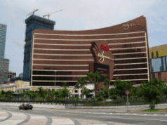 A receita do terceiro trimestre do Wynn Resorts aumenta com o forte crescimento do jogo impulsionado por Macau Edifício Wynn Resorts em Macau, estrada em frente. A receita do terceiro trimestre do Wynn Resorts aumenta com o forte crescimento do jogo impulsionado por Macau