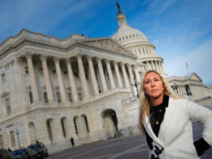 A saída de Marjorie Taylor Greene é um canário em uma mina fria para o MAGA Desenho animado de Mike Luckovich