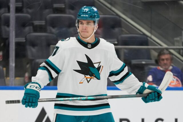 A segunda escolha geral do San Jose Sharks sofre uma A segunda escolha geral do San Jose Sharks sofre uma ruptura difícil devido a uma lesão na parte inferior do corpo