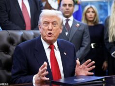 A violência contra os cristãos toma um rumo assustador quando 100 crianças são sequestradas de uma escola nigeriana por gangsters armados, com Trump ameaçando invasão Donald Trump no Salão Oval em 10 de novembro. O presidente ameaçou com ação militar devido aos assassinatos seletivos de cristãos da Nigéria por islâmicos radicais