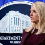 AG Pam Bondi promete apelar da decisão do juiz de encerrar casos contra James Comey, Letitia James