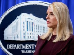 AG Pam Bondi promete apelar da decisão do juiz de encerrar casos contra James Comey, Letitia James AG Pam Bondi promete apelar da decisão do juiz de encerrar casos contra James Comey, Letitia James