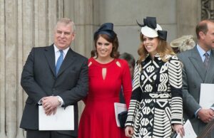 AMANDA PLATELL: Todo mundo está dizendo a mesma coisa sobre a mimada Princesa Beatrice e seu último golpe de relações públicas. Ela está cometendo um erro grave – e ninguém mais cai nessa A princesa Beatrice, retratada com seu pai, Andrew Mountbatten-Windsor, e sua irmã, a princesa Eugenie, está sob ataque pelo que alguns chamam de golpe cínico de relações públicas