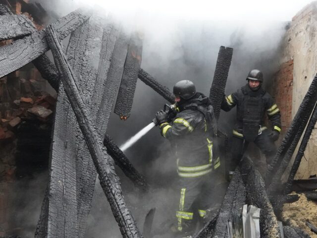 AO VIVO: Ataque russo mata 3 em Kharkiv; Zelenskyy da AO VIVO: Ataque russo mata 3 em Kharkiv; Zelenskyy da Ucrânia reunir-se-á com Macron