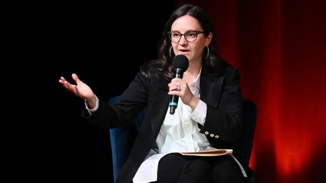 AOL e The Free Press de Bari Weiss mostram fusões e aquisições da velha e da nova guarda na mídia em outubro
