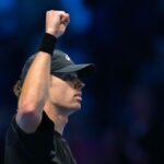 ATP Finals: De Minaur nocauteia Fritz para manter vivas as esperanças nas semifinais