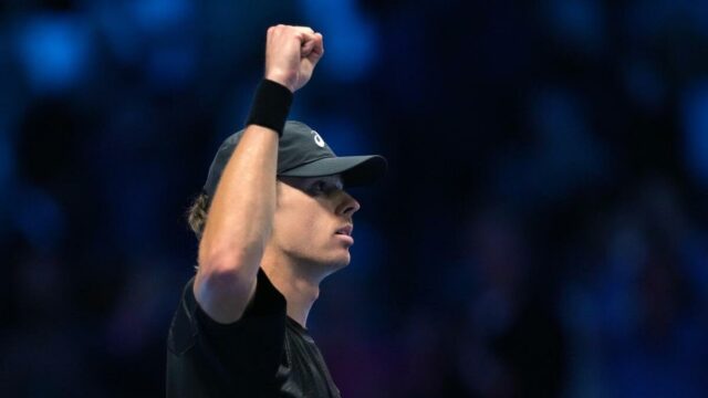 ATP Finals: De Minaur nocauteia Fritz para manter vivas as esperanças nas semifinais
