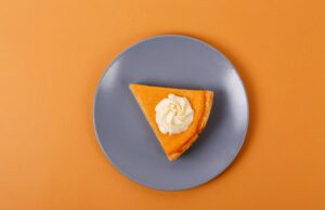 Ação de graças para todos: torta de abóbora para diabéticos com crosta de bordo e gengibre Ação de graças para todos: torta de abóbora para diabéticos com crosta de bordo e gengibre