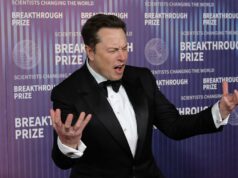 Acionistas da Tesla aprovam pacote de pagamento de US$ 1 trilhão de Elon Musk LOS ANGELES, CALIFORNIA - APRIL 13: Elon Musk attends the 10th Annual Breakthrough Prize Ceremony at Academy Museum of Motion Pictures on April 13, 2024 in Los Angeles, California. (Photo by Kevin Winter/Getty Images)