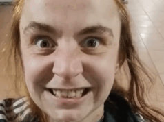 Acusado de esfaqueador do CBD de Melbourne tenta fiança apesar dos temores de segurança Lauren Darul é acusada de um terrível ataque aleatório em 2 de outubro, onde supostamente esfaqueou uma mulher no peito enquanto ela caminhava para o trabalho na Little Bourke Street.