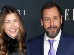 Adam Sandler fala sobre seu vínculo ‘próximo’ com a esposa Jackie Cronograma de relacionamento de Adam Sandler e esposa Jackie Sandler