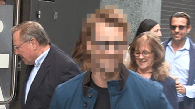 Adivinhe quem é esse ator trabalhador! 111225_glen_powell_guess_who_blur