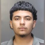 Hugo Carlin, 19, foi preso em 12 de novembro sob a acusação de solicitação criminal-assassinato e está detido na Cadeia do Condado de McLennan sob fiança de US$ 250.000 (Prisão do Condado de McLennan)